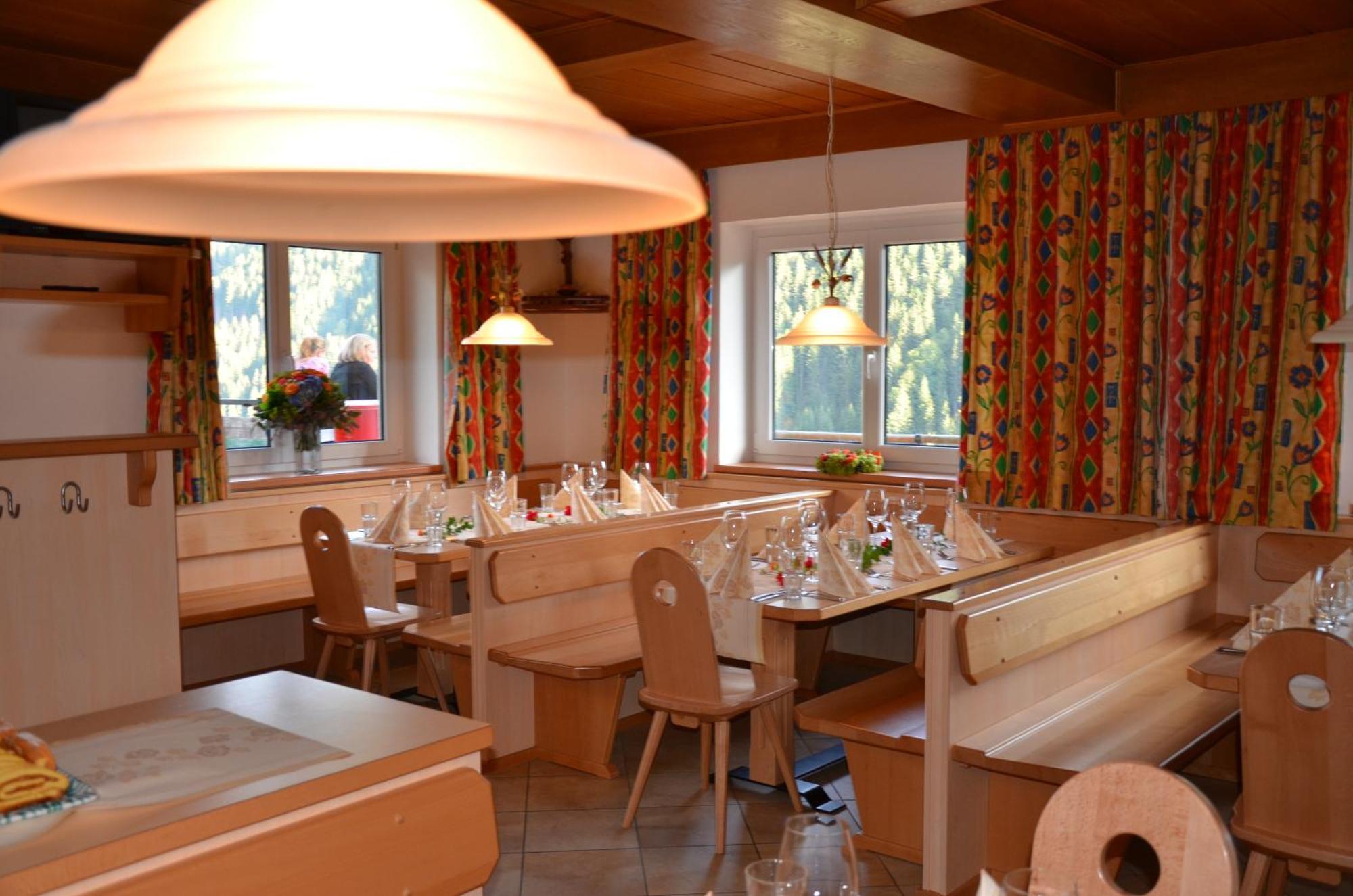 Ski In-Ski Out - Gaestehaeuser Saalbach-Hinterglemm - Wallegghof Christianhof 외부 사진