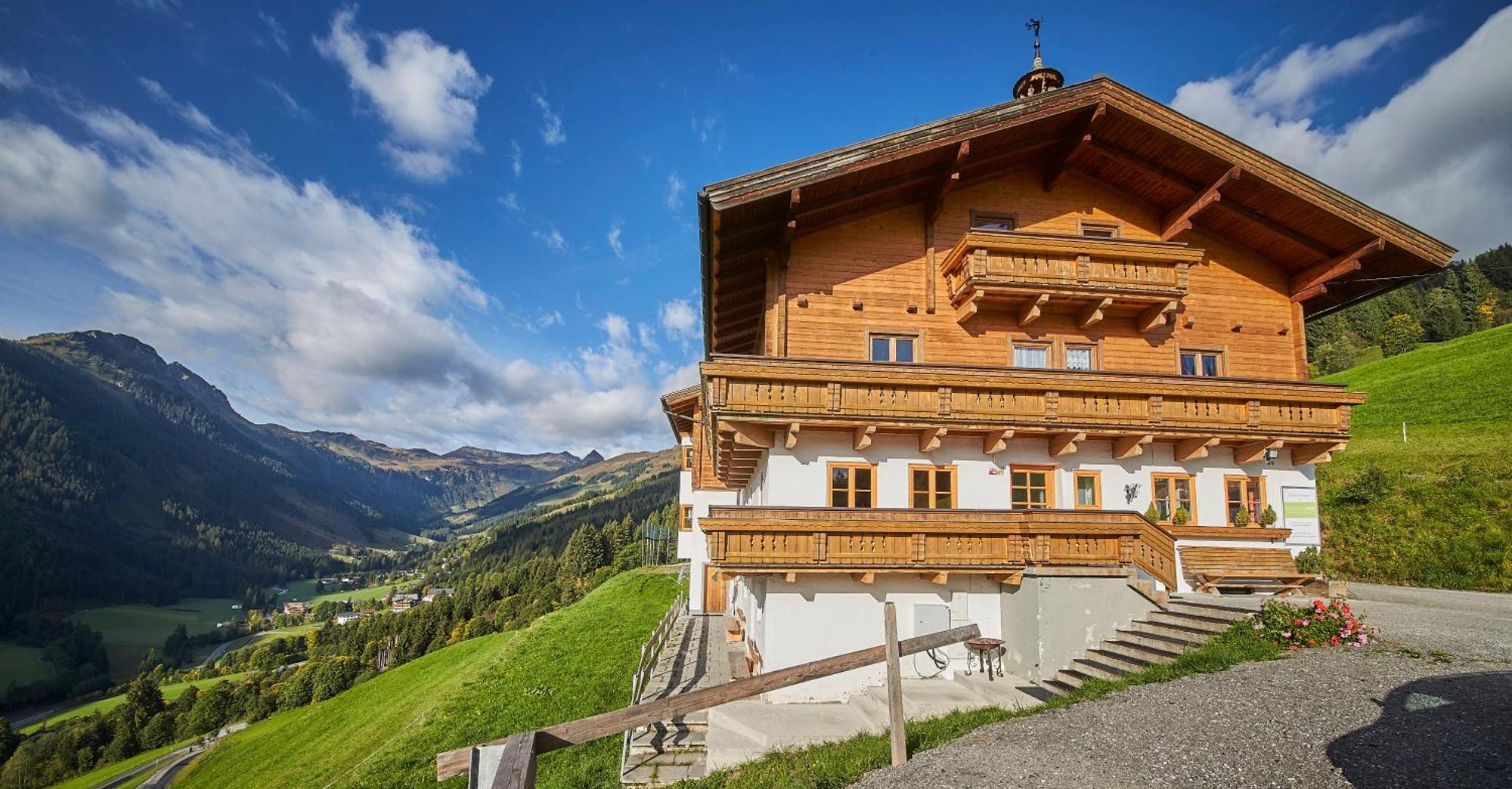 Ski In-Ski Out - Gaestehaeuser Saalbach-Hinterglemm - Wallegghof Christianhof 외부 사진