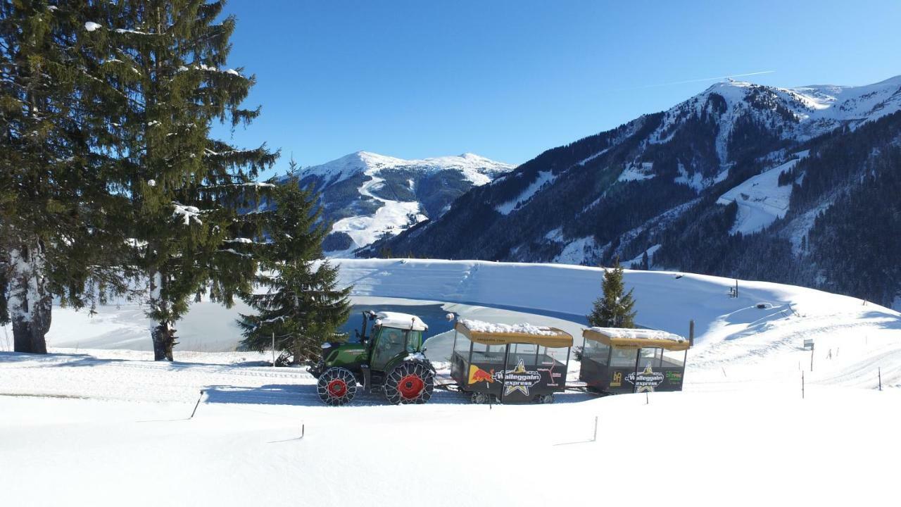 Ski In-Ski Out - Gaestehaeuser Saalbach-Hinterglemm - Wallegghof Christianhof 외부 사진
